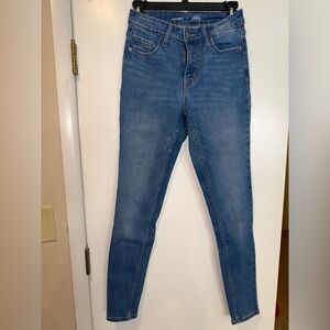 Old Navy Women's Skinny Jeans in Blue